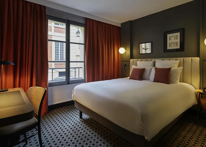 Mercure Chateau Hotel 3*