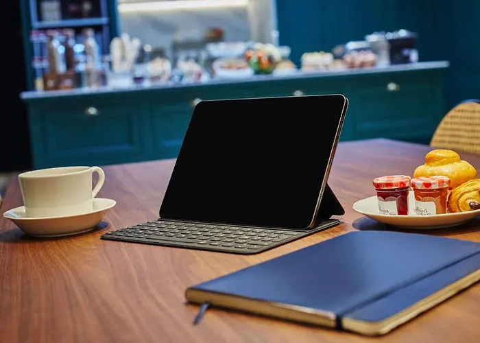 Mercure Chateau Hotel 3*