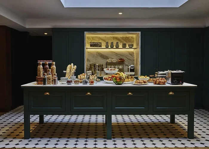 Mercure Chateau Hotel 3*
